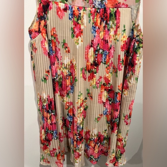 Romeo & Juliet Couture Multicolor Pleated Floral Sleeveless Dress Size L - Picture 8 of 14
